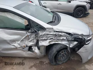 2018 Kia Forte LX with VIN 3KPFK4A73JE193261, listed as a IAAI auction lot 41645310 with 52,067 mi miles. Bid and sale history available at carsss.com. Image 6.