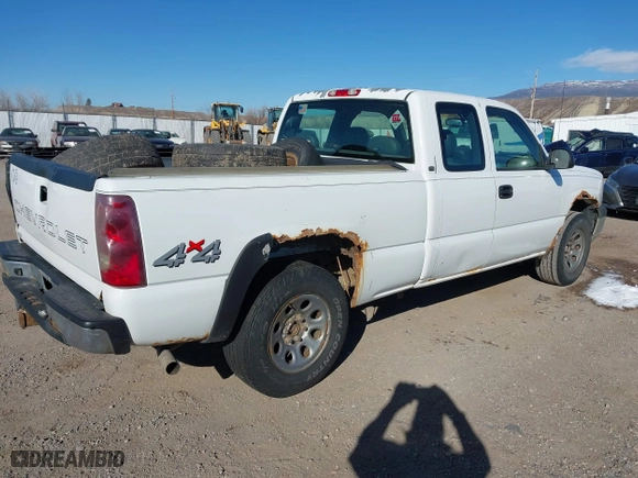 2003 Chevrolet Silverado 1500 LS with VIN 2GCEK19V631383603, listed as a IAAI auction lot 41244195 with 189,135 mi miles. Bid and sale history available at carsss.com. Image 4.