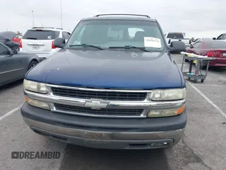 2002 Chevrolet Tahoe LS with VIN 1GNEC13T92R201832, listed as a IAAI auction lot 41896370 with 262,491 mi miles and . Bid and sale history available at DreamBid. Image 12.