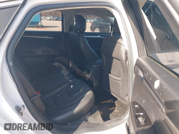 2013 Ford Fusion Titanium Hybrid with VIN 3FA6P0RU3DR343179, listed as a IAAI auction lot 41488267 with 268,872 mi miles. Bid and sale history available at carsss.com. Image 8.