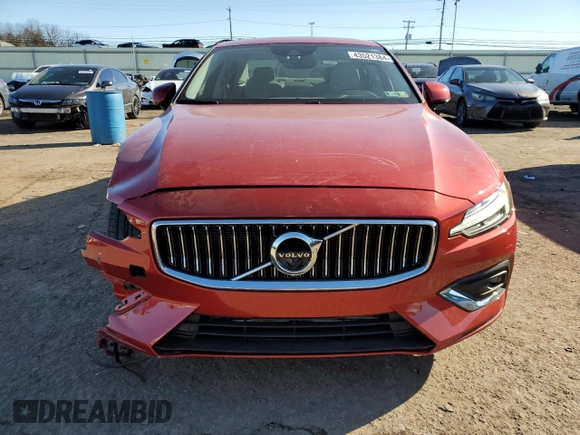 2019 Volvo S60 Inscription with VIN 7JRA22TL9KG012093, listed as a Copart auction lot 43521384 with 18,511 mi miles. Bid and sale history available at carsss.com. Image 5.
