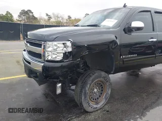 2009 Chevrolet Silverado 1500 LT with VIN 1GCEK29029Z176135, listed as a IAAI auction lot 41829053 with 191,084 mi miles and . Bid and sale history available at DreamBid. Image 6.
