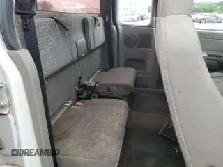 2007 GMC Canyon SLE1 z VIN 1GTCS199778168003, wystawiony jako Copart lot #58321115 z przebiegiem 217 161 mil mil oraz Czysty tytuł • Clean title. Historia ofert i sprzedaży dostępna na DreamBid. Obrazek 10.
