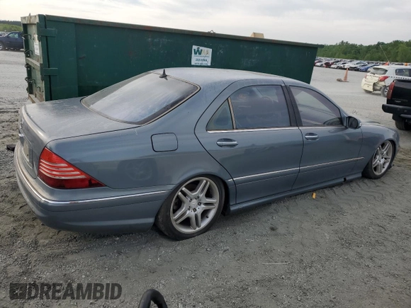 2006 Mercedes-Benz S 500 z VIN WDBNG75J06A462457, wystawiony jako Copart lot #53115985 z przebiegiem Nie podano mil oraz Szkody całkowita. Historia ofert i sprzedaży dostępna na DreamBid. Obrazek 3.