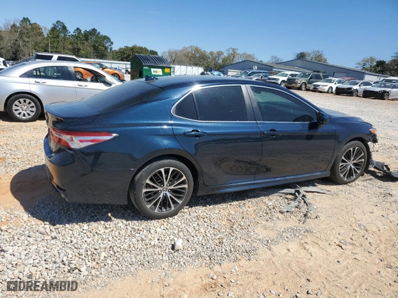 2020 Toyota Camry SE with VIN 4T1G11AK6LU906647, listed as a Copart auction lot 49970695 with 54,853 mi miles and Salvage Title. Bid and sale history available at carsss.com. Image 3.