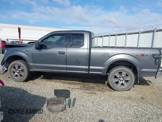 2017 Ford F-150 XL z VIN 1FTEX1E85HFA14667, wystawiony jako IAAI lot #41786053 z przebiegiem 145 788 mil mil oraz . Historia ofert i sprzedaży dostępna na DreamBid. Obrazek 14.