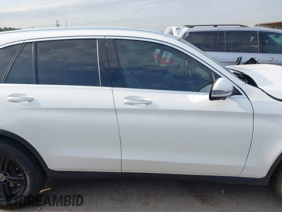 2022 Mercedes-Benz GLC 300 с VIN W1N0G8DBXNG032757, выставлен на аукционе IAAI как лот 42043736 с пробегом 39 608 миль миль и . История ставок и продаж доступна на DreamBid. Изображение 13.