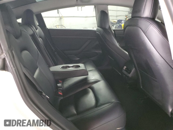2021 Tesla Model 3 Standard Range Plus z VIN 5YJ3E1EA4MF943036, wystawiony jako Copart lot #54008355 z przebiegiem 62 981 mil mil oraz Szkoda całkowita • Salvage title. Historia ofert i sprzedaży dostępna na DreamBid. Obrazek 10.
