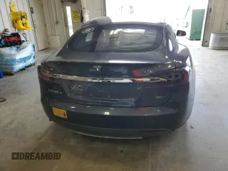 2016 Tesla Model S 90D with VIN 5YJSA1E26GF126607, listed as a Copart auction lot 61333845 with 132,222 mi miles and Non repairable. Bid and sale history available at DreamBid. Image 6.