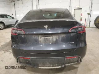 2024 Tesla Model Y Long Range with VIN 7SAYGDEE5RA237687, listed as a Copart auction lot 48366825 with 24,650 mi miles and Salvage Title. Bid and sale history available at DreamBid. Image 6.