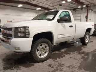 2013 Chevrolet Silverado 1500 LT with VIN 1GCNKSE02DZ169359, listed as a IAAI auction lot 41607634 with 215,431 mi miles. Bid and sale history available at carsss.com. Image 23.