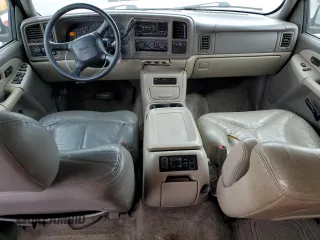 2001 GMC Yukon XL SLT with VIN 1GKEC16TX1J227121, listed as a Copart auction lot 78088954 with 153,978 mi miles and Salvage Title. Bid and sale history available at carsss.com. Image 8.