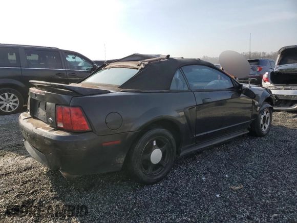 2000 Ford Mustang GT with VIN 1FAFP45X4YF270902, listed as a Copart auction lot 48821005 with 0 mi miles and Salvage Title. Bid and sale history available at carsss.com. Image 3.