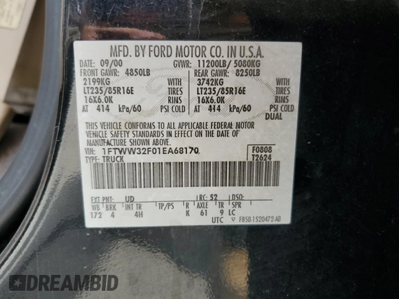 2001 Ford F-350 XL with VIN 1FTWW32F01EA68170, listed as a Copart auction lot 53516435 with 302,516 mi miles and Salvage title. Bid and sale history available at DreamBid. Image 13.
