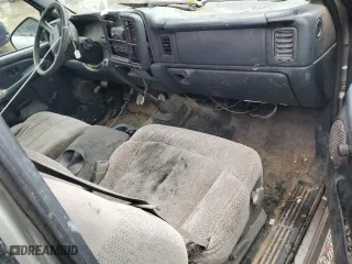 2000 Chevrolet Silverado 1500 with VIN 1GCEC14W2YZ342994, listed as a Copart auction lot 88068995 with 0 mi miles and Salvage Title. Bid and sale history available at carsss.com. Image 8.