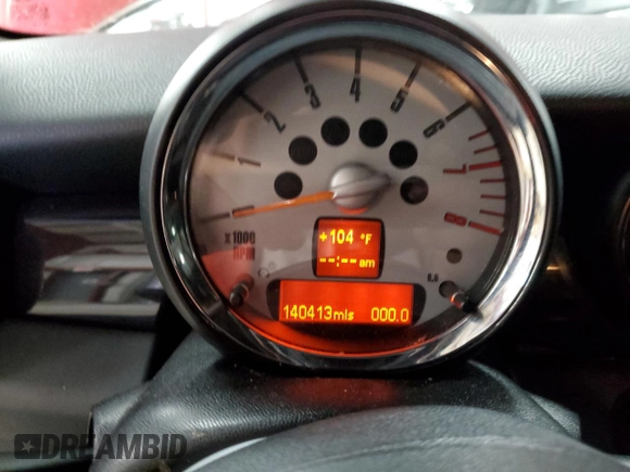 2008 MINI Hardtop S with VIN WMWMF73568TT89556, listed as a Copart auction lot 62432595 with 140,413 mi miles and Clean title. Bid and sale history available at DreamBid. Image 9.