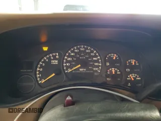 1999 GMC Sierra 1500 SLE z VIN 2GTEK19TXX1544071, wystawiony jako Copart lot #54085965 z przebiegiem Nie podano mil oraz Szkoda całkowita • Salvage title. Historia ofert i sprzedaży dostępna na DreamBid. Obrazek 9.