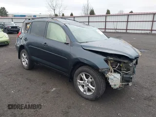 2009 Toyota RAV4 with VIN JTMBK33V89D004721, listed as a IAAI auction lot 41044764 with 204,161 mi miles. Bid and sale history available at carsss.com. Image 1.