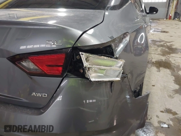2019 Nissan Altima SL with VIN 1N4BL4EW0KC132574, listed as a IAAI auction lot 41566212 with 79,194 mi miles and . Bid and sale history available at carsss.com. Image 18.