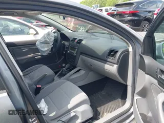 2007 Volkswagen Rabbit z VIN WVWCR71K67W174593, wystawiony jako IAAI lot #42315061 z przebiegiem 170 069 mil mil oraz . Historia ofert i sprzedaży dostępna na DreamBid. Obrazek 5.