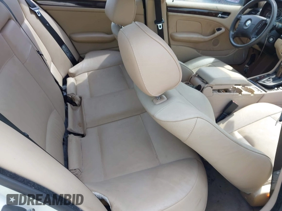 2003 BMW 3 Series 330i with VIN WBAEV53443KM30865, listed as a IAAI auction lot 42027481 with 1 mi miles. Bid and sale history available at carsss.com. Image 8.