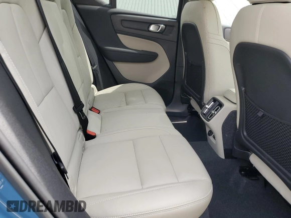 2023 Volvo XC40 Ultimate Dark Theme z VIN YV4L12UX6P2087430, wystawiony jako Copart lot #62543495 z przebiegiem 1 960 mil mil oraz Szkoda całkowita • Salvage title. Historia ofert i sprzedaży dostępna na DreamBid. Obrazek 11.