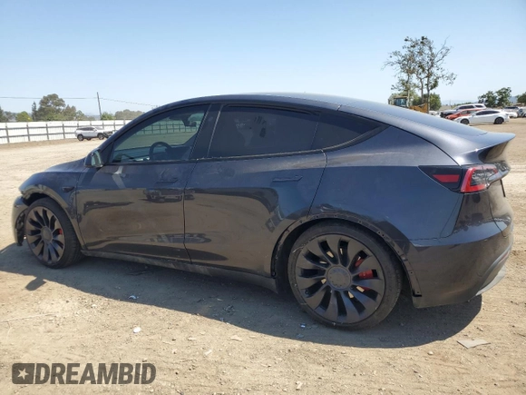 2024 Tesla Model Y Performance z VIN 7SAYGDEF0RF024089, wystawiony jako Copart lot #53981865 z przebiegiem Nie podano mil oraz Szkoda całkowita • Salvage title. Historia ofert i sprzedaży dostępna na DreamBid. Obrazek 2.