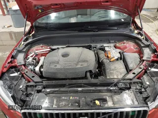 2022 Volvo XC60 Recharge Plug-In Hybrid Inscription with VIN YV4BR0DL2N1955142, listed as a IAAI auction lot 41565871 with 48,885 mi miles. Bid and sale history available at carsss.com. Image 10.
