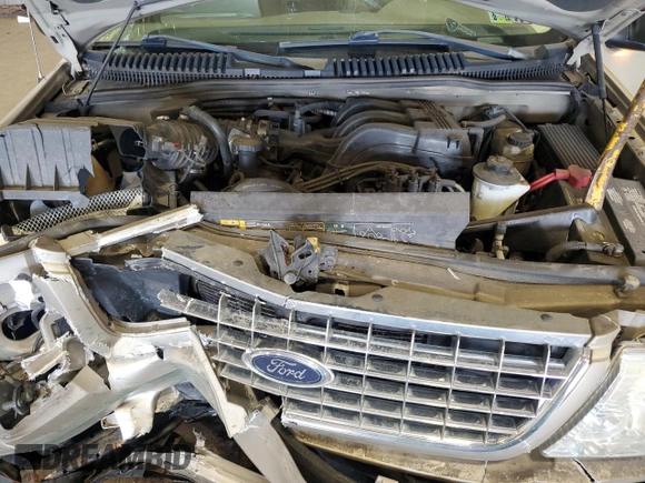 2005 Ford Explorer XLT with VIN 1FMZU73E35UA67439, listed as a Copart auction lot 60646405 with 182,153 mi miles and Salvage title. Bid and sale history available at DreamBid. Image 12.
