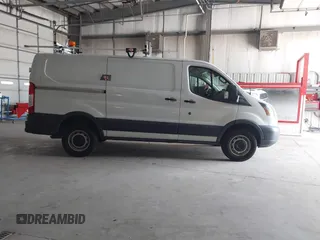 2016 Ford Transit Cargo z VIN 1FTYR1YM7GKB55438, wystawiony jako IAAI lot #42497571 z przebiegiem 66 612 mil mil oraz . Historia ofert i sprzedaży dostępna na DreamBid. Obrazek 14.