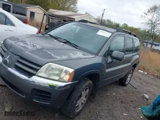 2004 Mitsubishi Endeavor XLS with VIN 4A4MM31S04E022959, listed as a IAAI auction lot 41821117 with 192,546 mi miles. Bid and sale history available at carsss.com. Image 2.