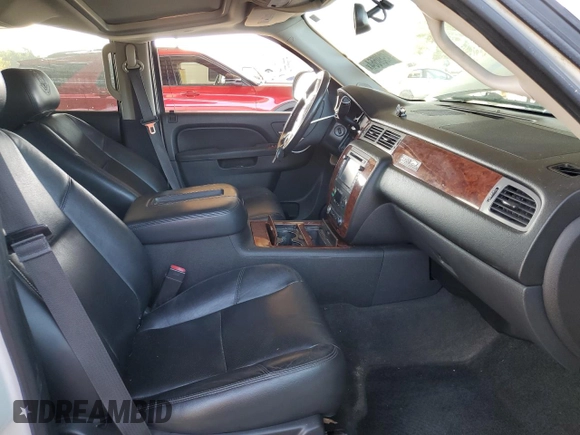 2013 Chevrolet Avalanche LTZ with VIN 3GNTKGE78DG342066, listed as a Copart auction lot 74980564 with 130,265 mi miles and Salvage Title. Bid and sale history available at DreamBid. Image 7.