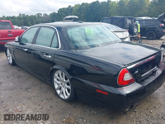 2008 Jaguar XJ 8 with VIN SAJWA71B48SH27792, listed as a IAAI auction lot 40399475 with Not Provided miles and . Bid and sale history available at DreamBid. Image 3.
