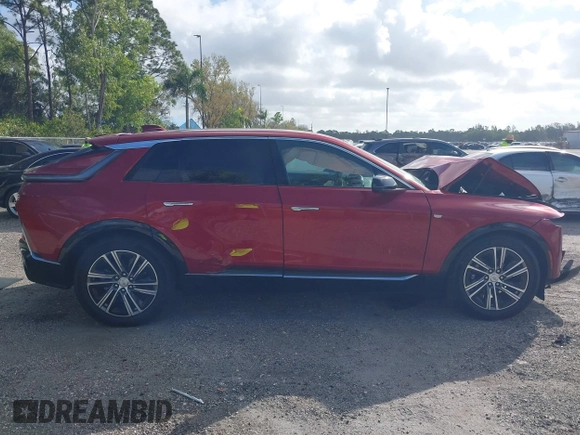 2024 Cadillac LYRIQ Luxury z VIN 1GYKPRRKXRZ137625, wystawiony jako IAAI lot #41570493 z przebiegiem 3 859 mil mil oraz . Historia ofert i sprzedaży dostępna na DreamBid. Obrazek 13.