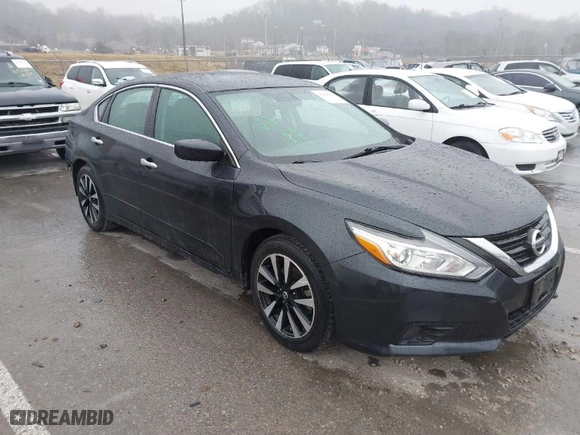 2018 Nissan Altima 2.5 SR with VIN 1N4AL3AP3JC165989, listed as a IAAI auction lot 41490589 with 84,879 mi miles. Bid and sale history available at carsss.com. Image 1.