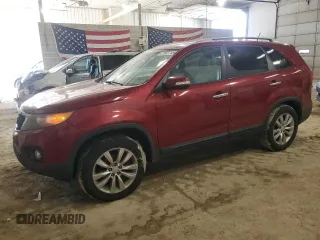2011 Kia Sorento EX z VIN 5XYKU4A20BG057560, wystawiony jako Copart lot #47503745 z przebiegiem 210 265 mil mil oraz Szkoda całkowita • Salvage title. Historia ofert i sprzedaży dostępna na DreamBid. Obrazek 1.