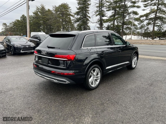 2020 Audi Q7 Premium with VIN WA1AXAF70LD003658, listed as a Copart auction lot 48668495 with 88,618 mi miles and Clean Title. Bid and sale history available at carsss.com. Image 4.