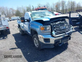 2016 GMC Sierra 3500HD z VIN 1GT02VEG3GZ290124, wystawiony jako IAAI lot #41974686 z przebiegiem Nie podano mil oraz . Historia ofert i sprzedaży dostępna na DreamBid. Obrazek 1.