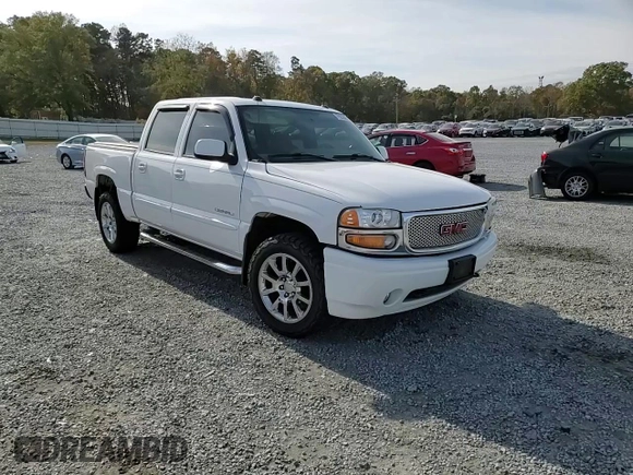 2005 GMC Sierra Denali z VIN 2GTEK63N051284302, wystawiony jako Copart lot #88031695 z przebiegiem 150 006 mil mil oraz Szkody całkowita. Historia ofert i sprzedaży dostępna na DreamBid. Obrazek 10.