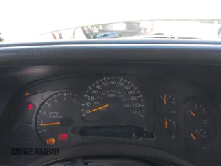 2005 Chevrolet Silverado 1500 LS with VIN 2GCEC19T051261530, listed as a IAAI auction lot 41624941 with 246,685 mi miles. Bid and sale history available at carsss.com. Image 7.