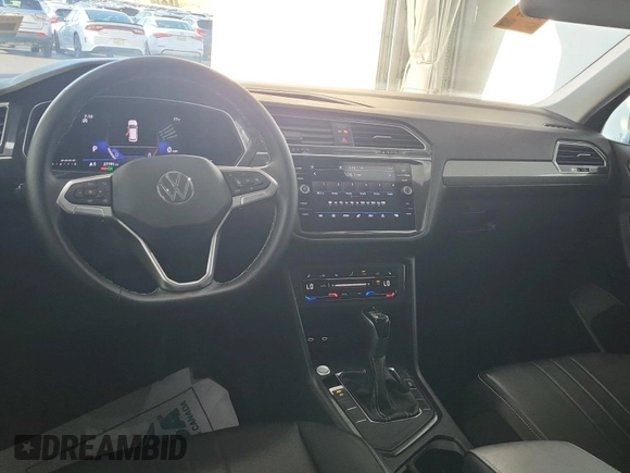 2024 Volkswagen Tiguan SE with VIN 3VV3B7AX8RM107014, listed as a IAAI auction lot 42734341 with 27,789 mi miles and . Bid and sale history available at DreamBid. Image 32.