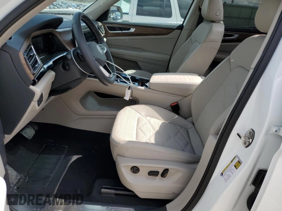 2024 Volkswagen Atlas SE with VIN 1V2KR2CA0RC551778, listed as a Copart auction lot 55583095 with 10,854 mi miles and Salvage title. Bid and sale history available at DreamBid. Image 7.