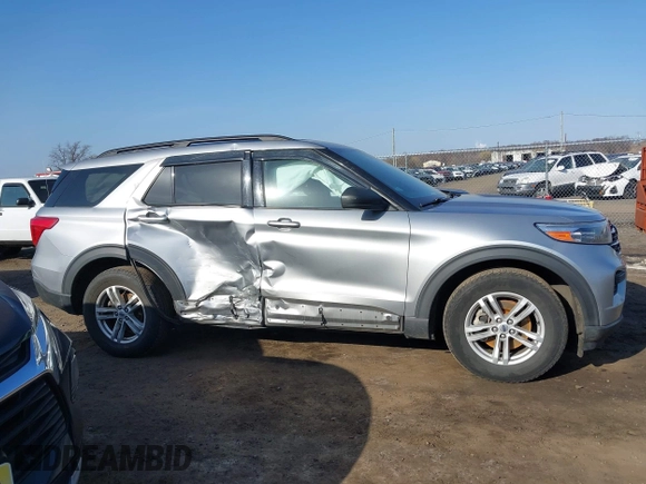 2020 Ford Explorer XLT with VIN 1FMSK8DH5LGB08459, listed as a IAAI auction lot 41801390 with 156,298 mi miles. Bid and sale history available at carsss.com. Image 13.