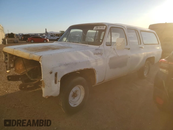 1974 Chevrolet Suburban z VIN CCY164F189473, wystawiony jako Copart lot #49678415 z przebiegiem Nie podano mil oraz Czysty tytuł • Clean title. Historia ofert i sprzedaży dostępna na DreamBid. Obrazek 1.