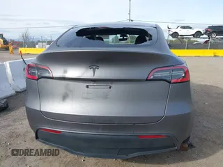 2021 Tesla Model Y Long Range with VIN 5YJYGDEE6MF111993, listed as a IAAI auction lot 41600578 with Not Provided miles. Bid and sale history available at carsss.com. Image 16.