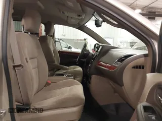 2014 Chrysler Town & Country Touring with VIN 2C4RC1BG2ER422914, listed as a IAAI auction lot 42017742 with 49,856 mi miles and . Bid and sale history available at DreamBid. Image 5.