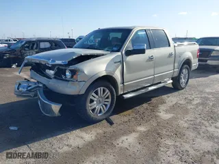 2006 Lincoln Mark LT with VIN 5LTPW16566FJ24346, listed as a IAAI auction lot 41701196 with 224,526 mi miles. Bid and sale history available at carsss.com. Image 17.