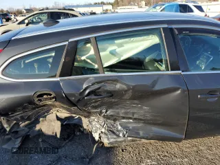 2015 Volvo V60 T5 Premier with VIN YV1612SK4F1221129, listed as a Copart auction lot 84653804 with 70,267 mi miles and Salvage Title. Bid and sale history available at carsss.com. Image 11.