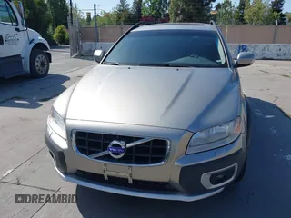 2011 Volvo XC70 3.2L with VIN YV4940BZ0B1095869, listed as a IAAI auction lot 42152626 with 133,696 mi miles and . Bid and sale history available at DreamBid. Image 12.