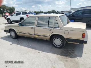 1989 Volvo 740 with VIN YV1FX884XK2368716, listed as a Copart auction lot 71722804 with 108,531 mi miles and Salvage Title. Bid and sale history available at carsss.com. Image 2.